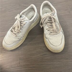 Autry Medallist Low Top Sneakers EU36